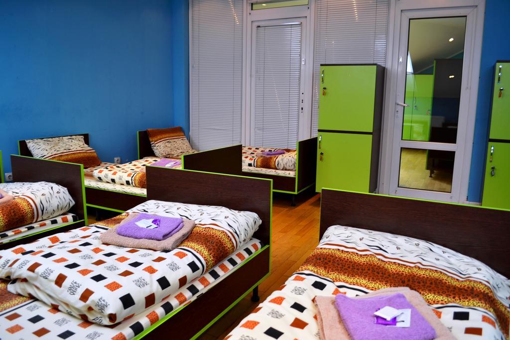 Wanted Hostel Lviv Buitenkant foto