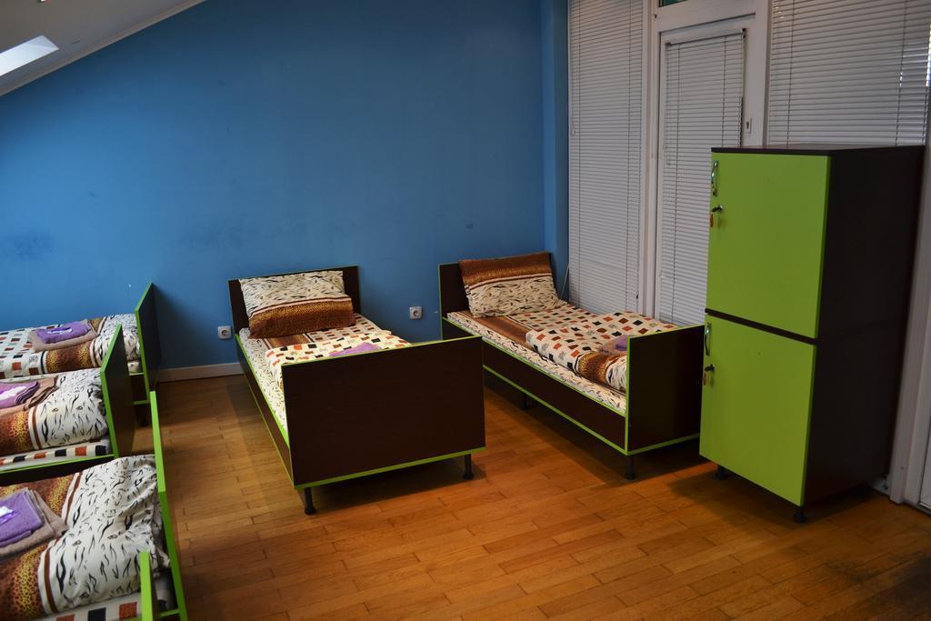 Wanted Hostel Lviv Buitenkant foto